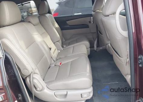2015 Honda Odyssey Touring z USA, uszkodzony, nr VIN 5FNRL5H9XFB026405